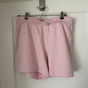 Lululemon Softstreme High-Rise Short 4"